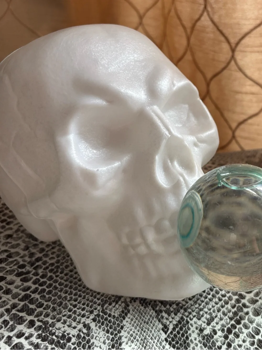 1 - Skull Blowing Blue Glitter Bubble , NEW, Halloween collectible decor